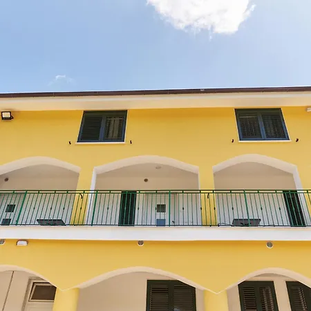 Apartment Le Casette De Made *