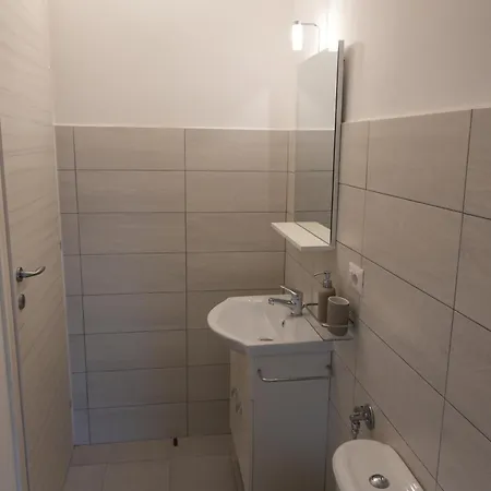 Apartment Le Casette De Made Falcinello